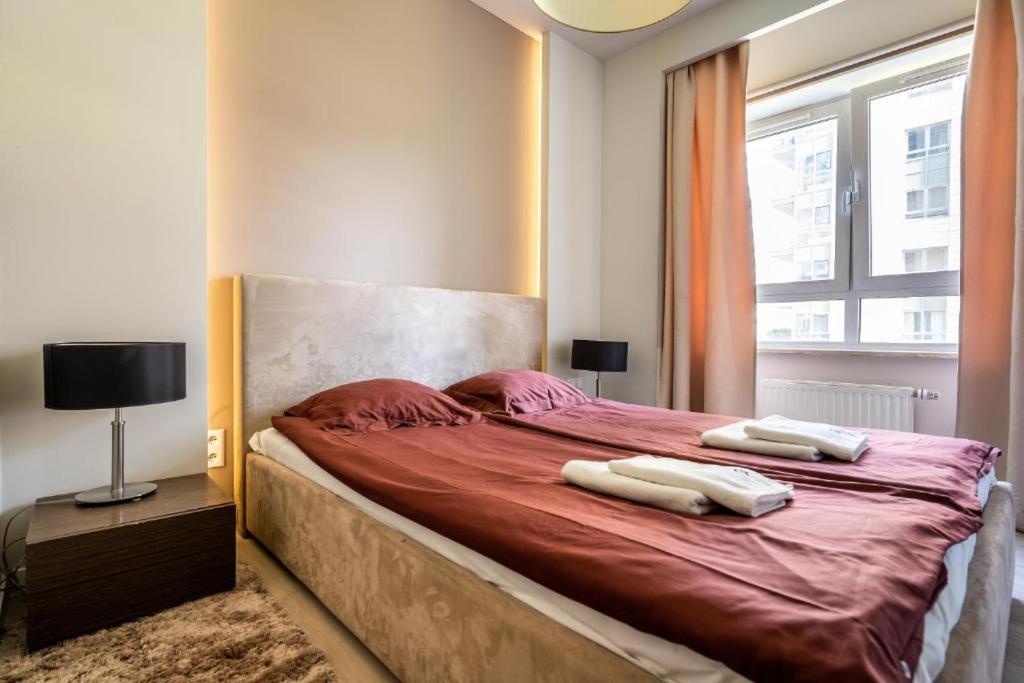 Platinum Tower - City Center - Golden Apartments Warszawa Eksteriør billede